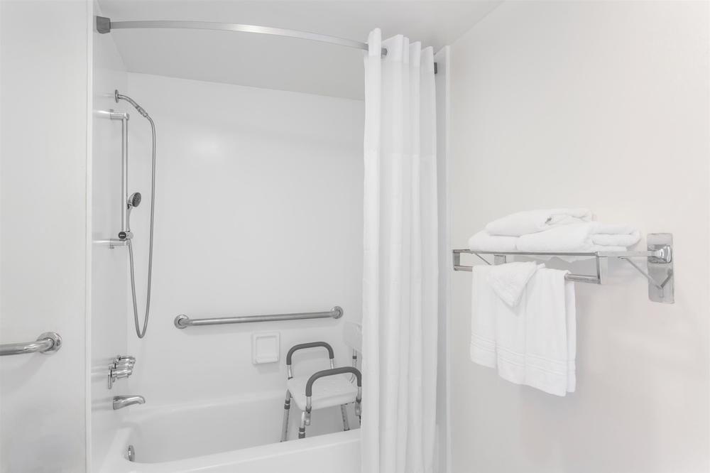 Days Inn By Wyndham Γουεστ Παλμ Μπιτς Εξωτερικό φωτογραφία