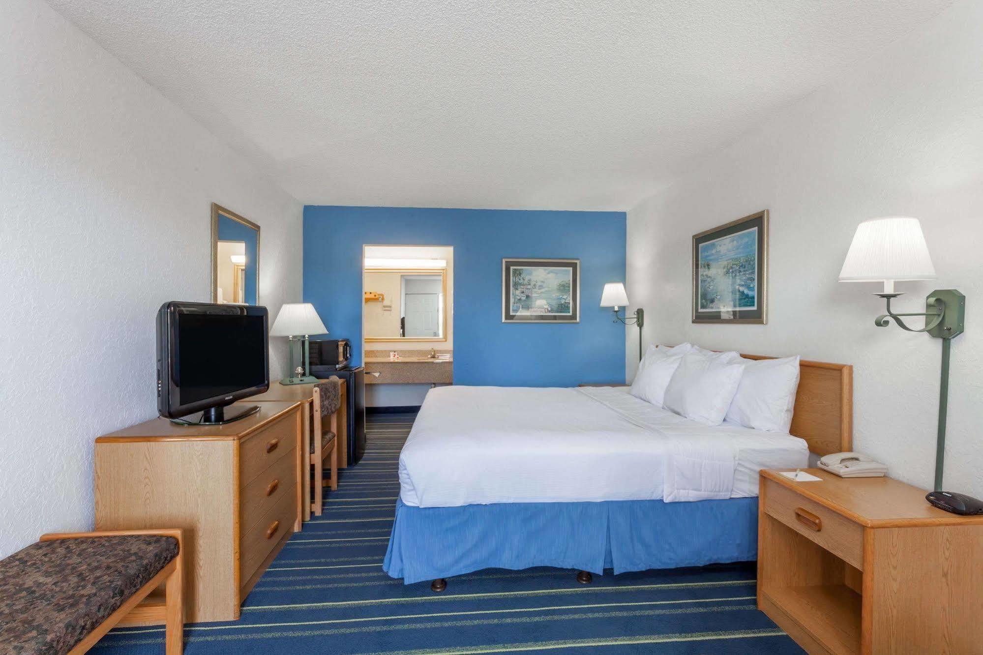 Days Inn By Wyndham Γουεστ Παλμ Μπιτς Εξωτερικό φωτογραφία