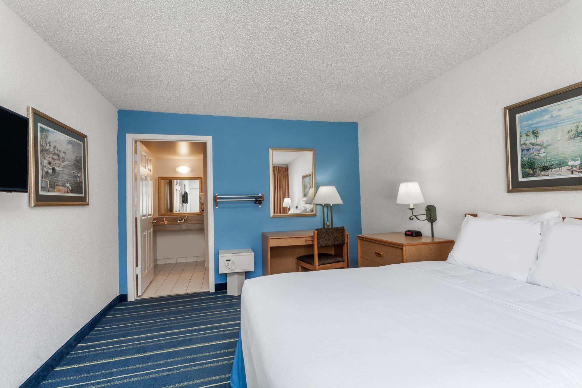 Days Inn By Wyndham Γουεστ Παλμ Μπιτς Εξωτερικό φωτογραφία